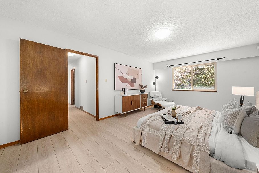 2297 Bowser Avenue North Vancouver, BC - 25