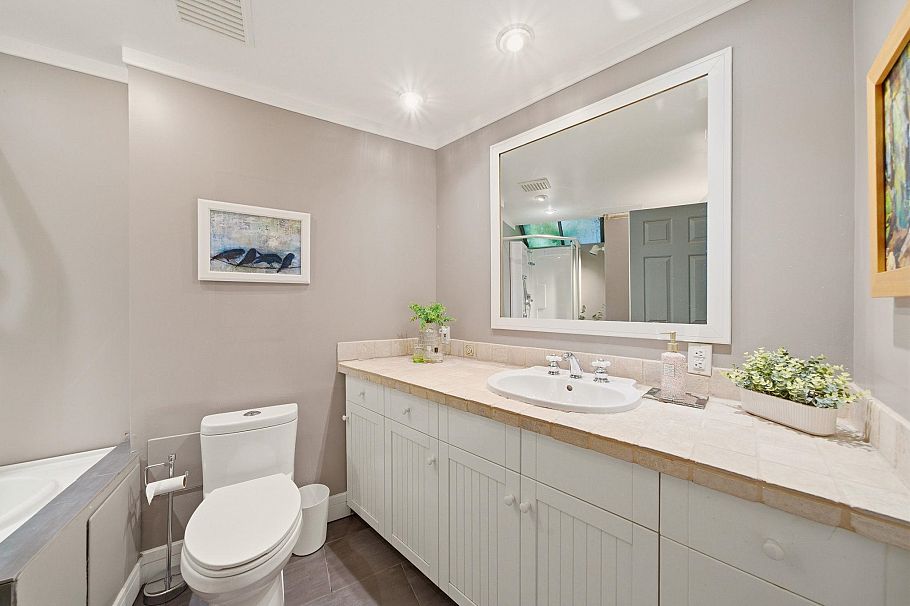 2848 Panorama Drive North Vancouver, BC - 20