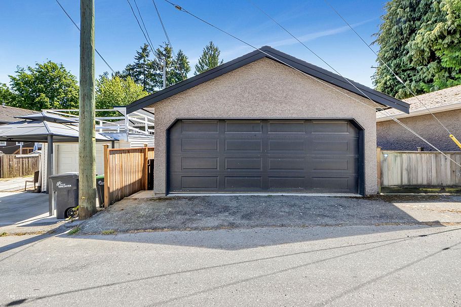 295 W 63rd Avenue Vancouver, BC - 24