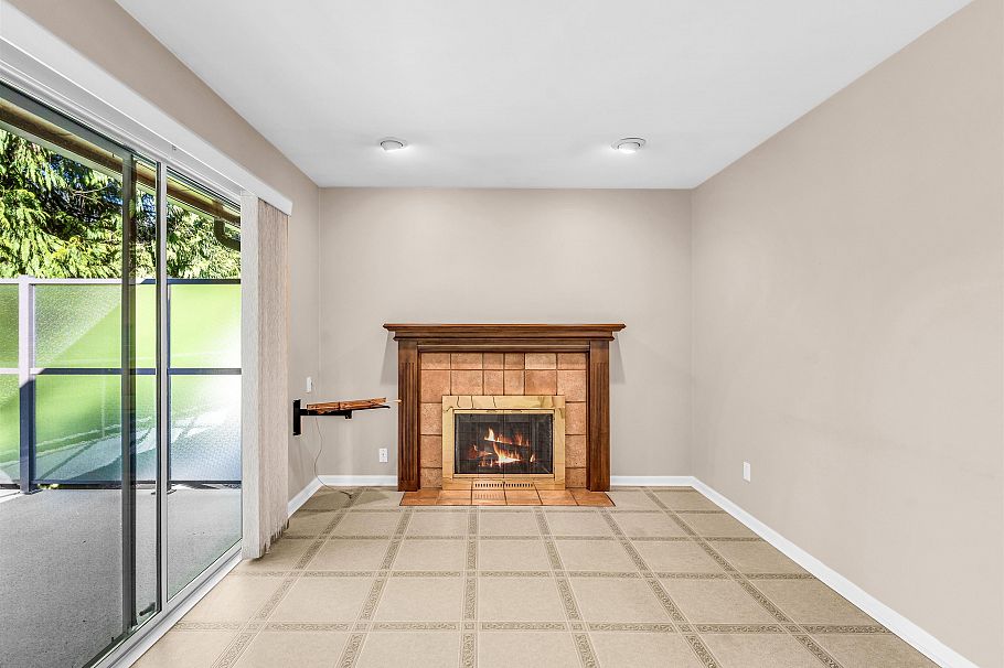 1110 Lodge Road North Vancouver, BC - 14