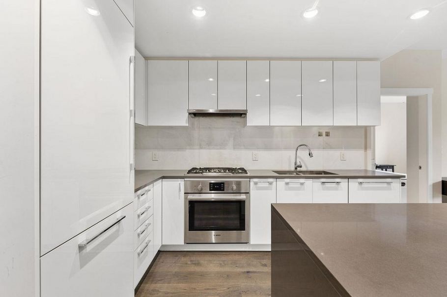 1107 3487 Binning Road Vancouver, BC - 8