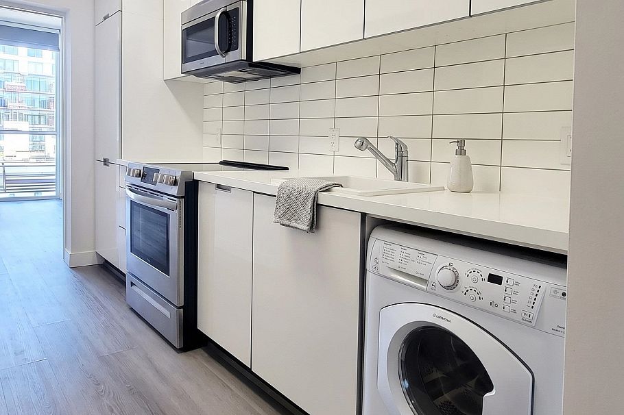 503 138 E Hastings Street Vancouver, BC - 3