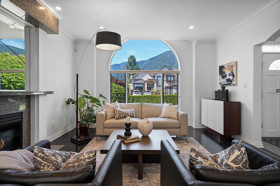917 Wavertree Road North Vancouver, BC - 4
