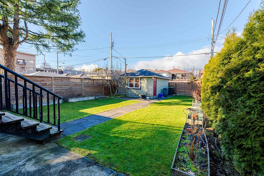 2951 Venables Street Vancouver, BC - 23