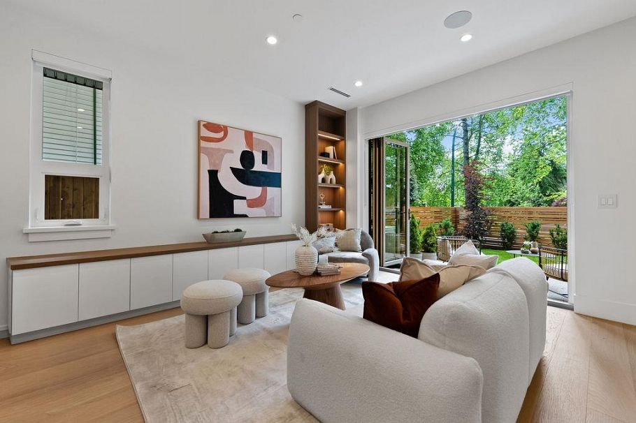 1 6318 Sophia Street Vancouver, BC - 4