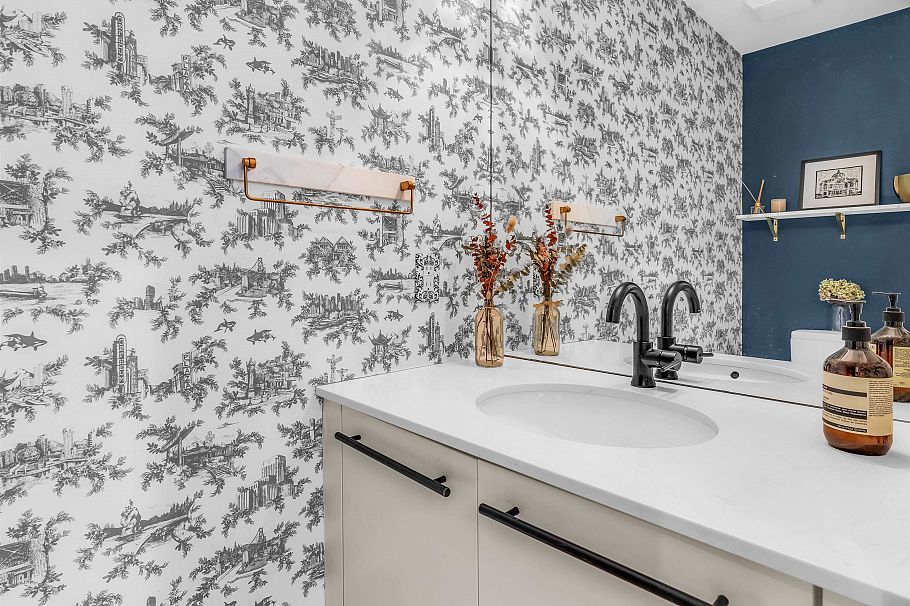 420 W 17th Avenue Vancouver, BC - 10