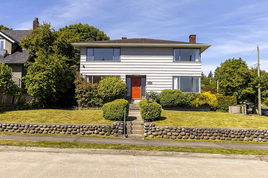 4514 Bellevue Drive Vancouver, BC - 36