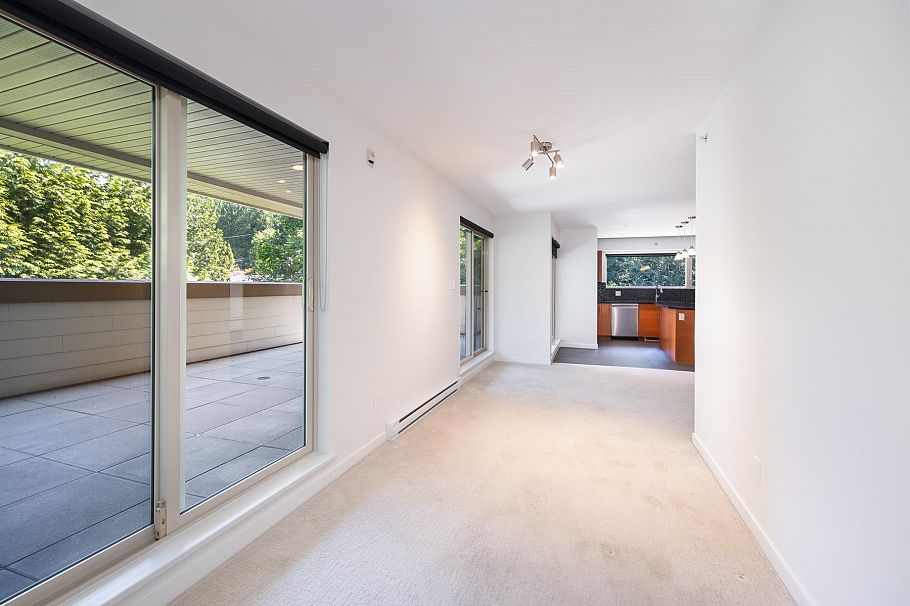 PH2 2832 Capilano Road North Vancouver, BC - 12