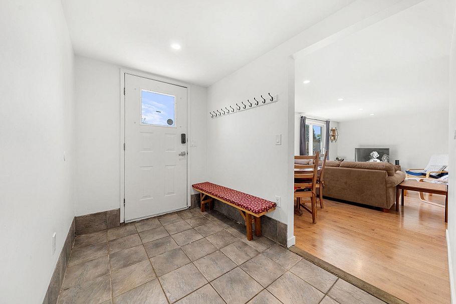 803 Calverhall Street North Vancouver, BC - 19