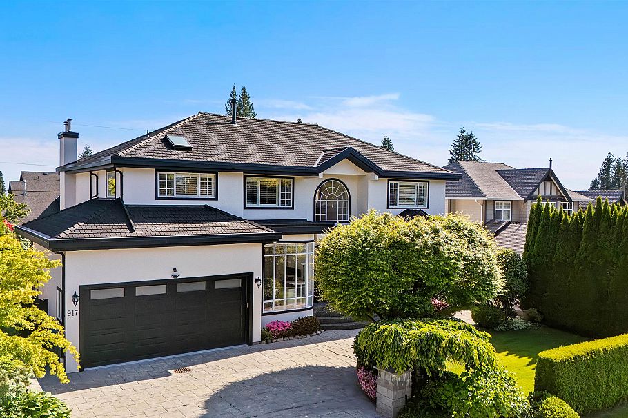 917 Wavertree Road North Vancouver, BC - 1