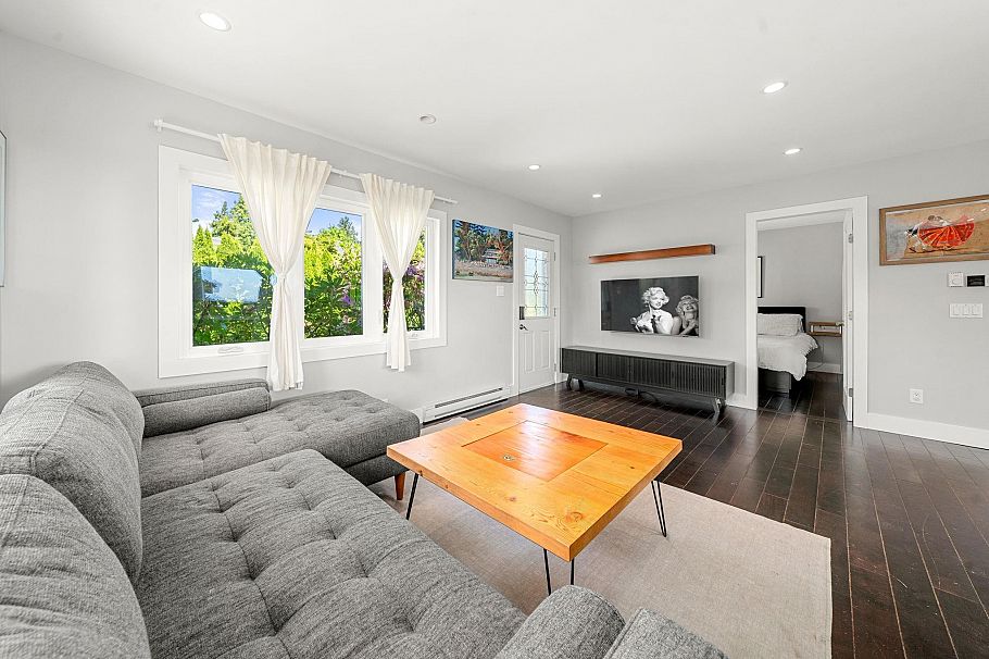 803 Calverhall Street North Vancouver, BC - 3