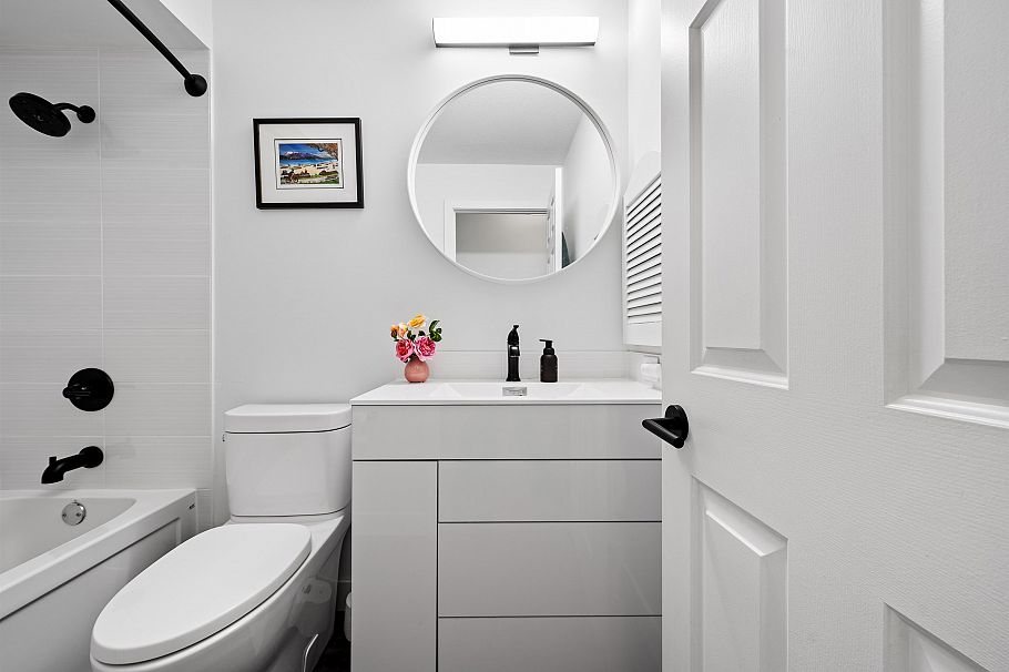 3381 Flagstaff Place Vancouver, BC - 19