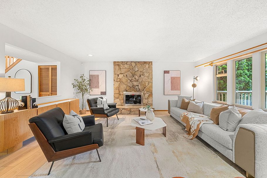 2297 Bowser Avenue North Vancouver, BC - 1