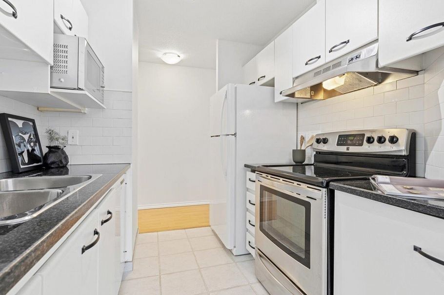 708 1188 Richards Street Vancouver, BC - 10