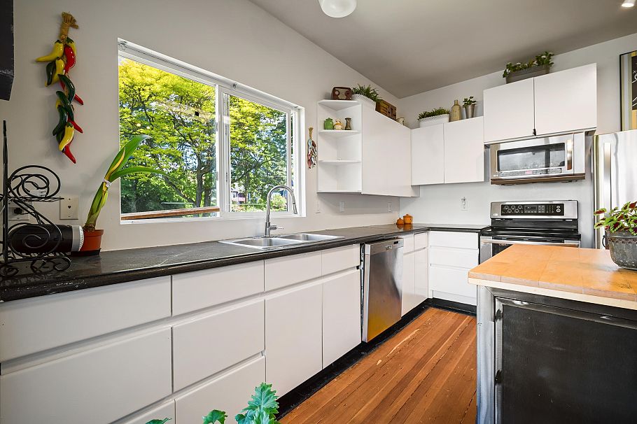 2497 Wall Street Vancouver, BC - 17