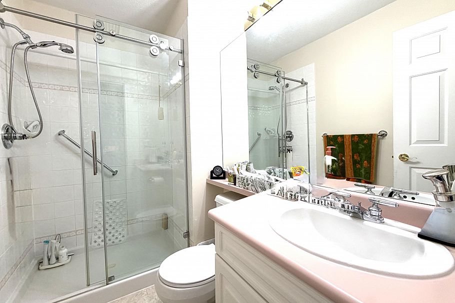 402 360 E 36th Avenue Vancouver, BC - 7
