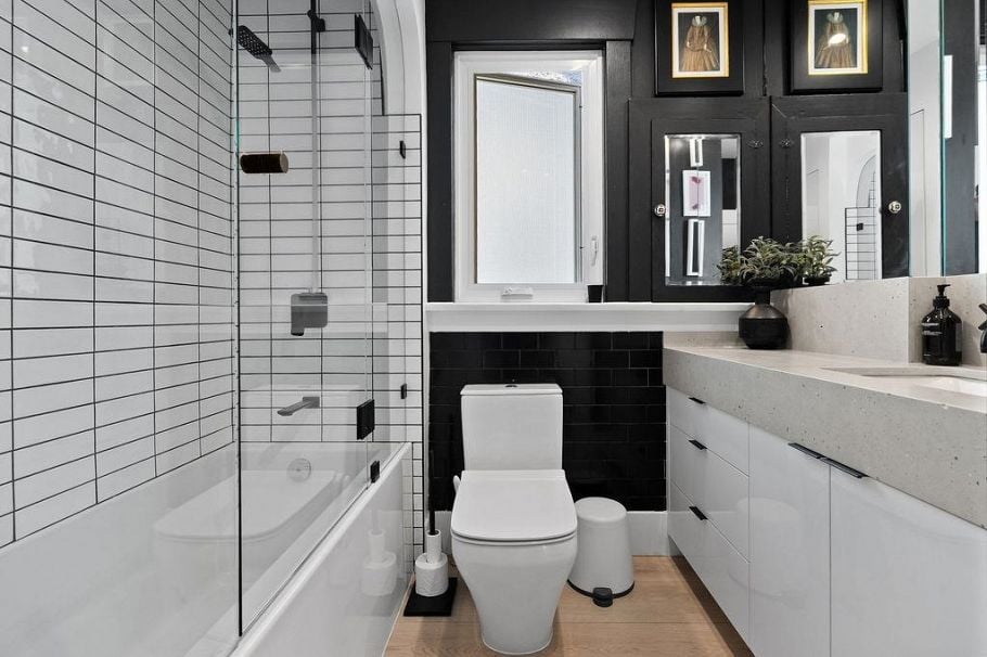 3392 W 8th Avenue Vancouver, BC - 20