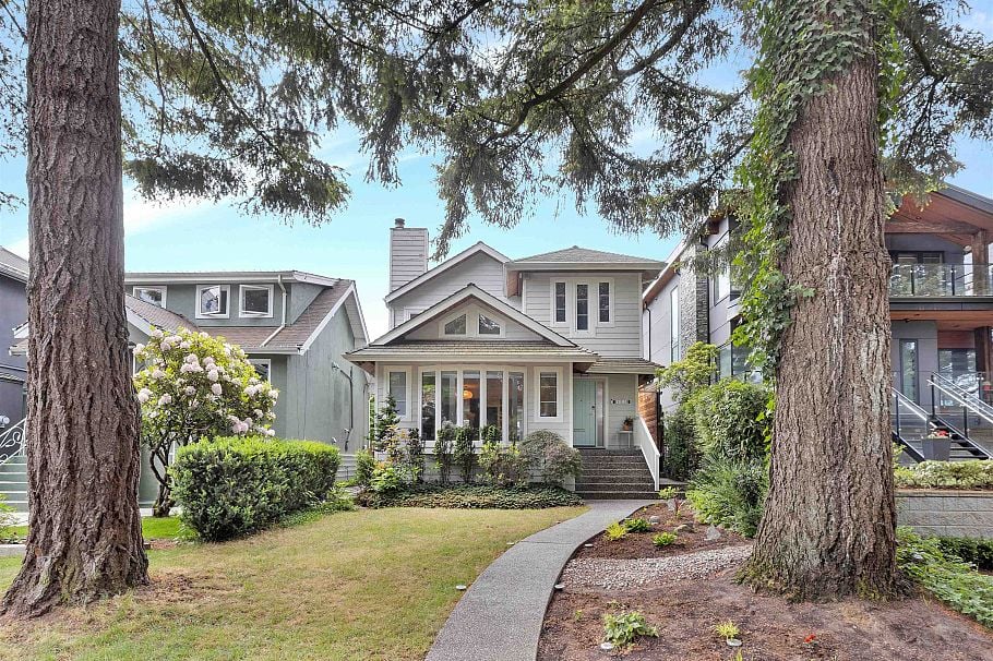 420 W 17th Avenue Vancouver, BC - 38