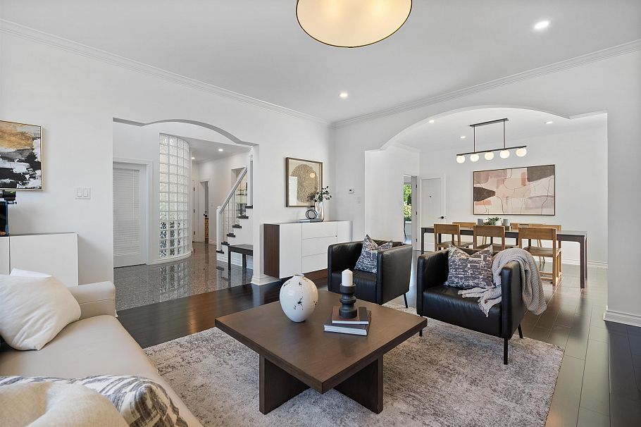 917 Wavertree Road North Vancouver, BC - 3