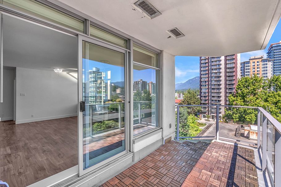 802 158 W 13th Street North Vancouver, BC - 32