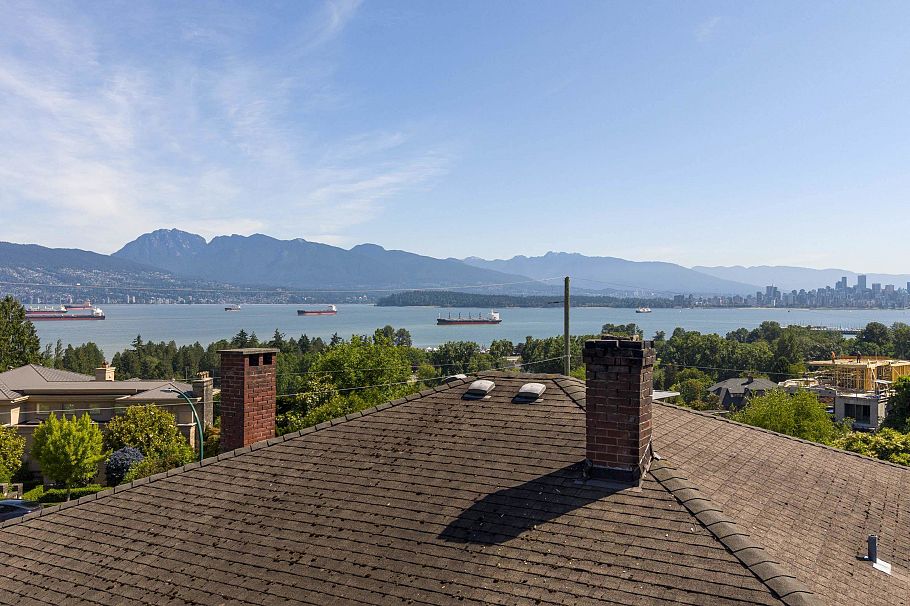 4514 Bellevue Drive Vancouver, BC - 14