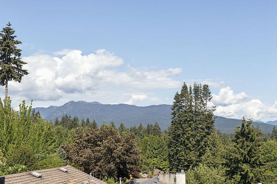 1225 Adderley Street North Vancouver, BC - 16