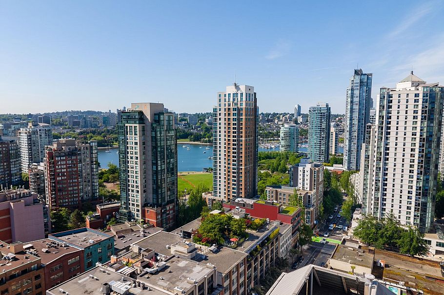 308 1275 Hamilton Street Vancouver, BC - 17