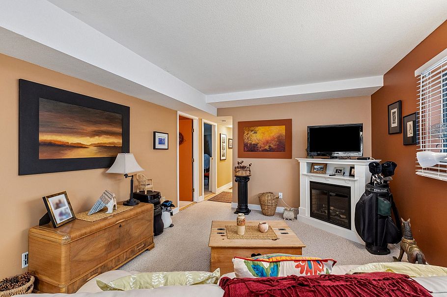 3491 St. Georges Avenue North Vancouver, BC - 25