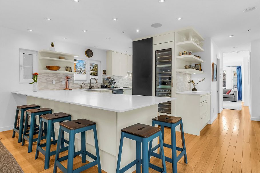 420 W 17th Avenue Vancouver, BC - 8