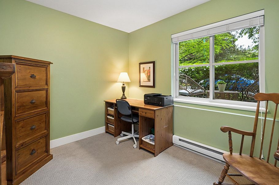 2 3025 Baird Road North Vancouver, BC - 21