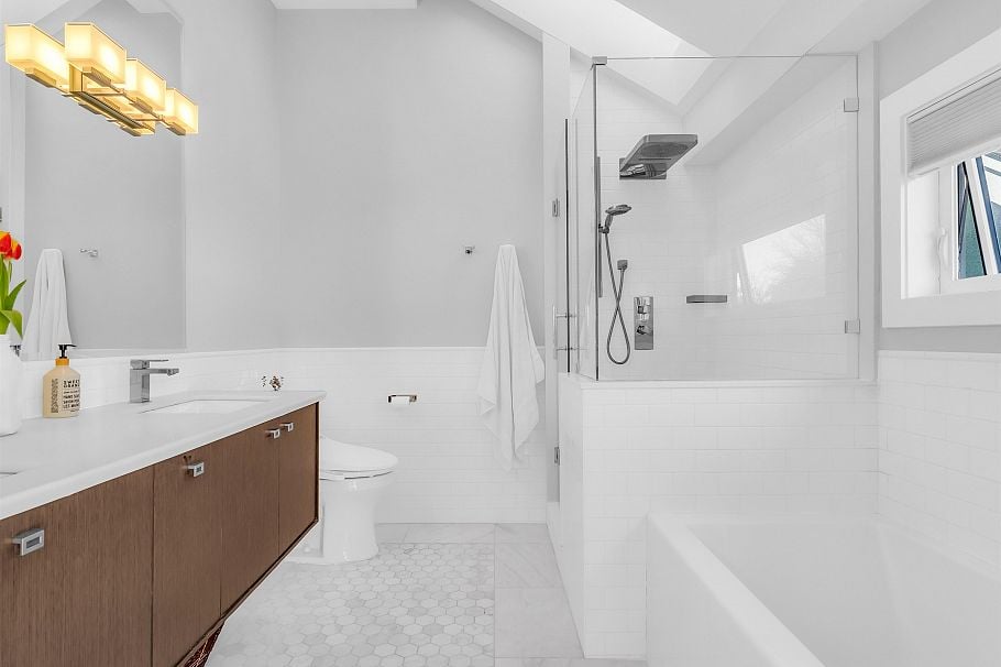 420 W 17th Avenue Vancouver, BC - 19