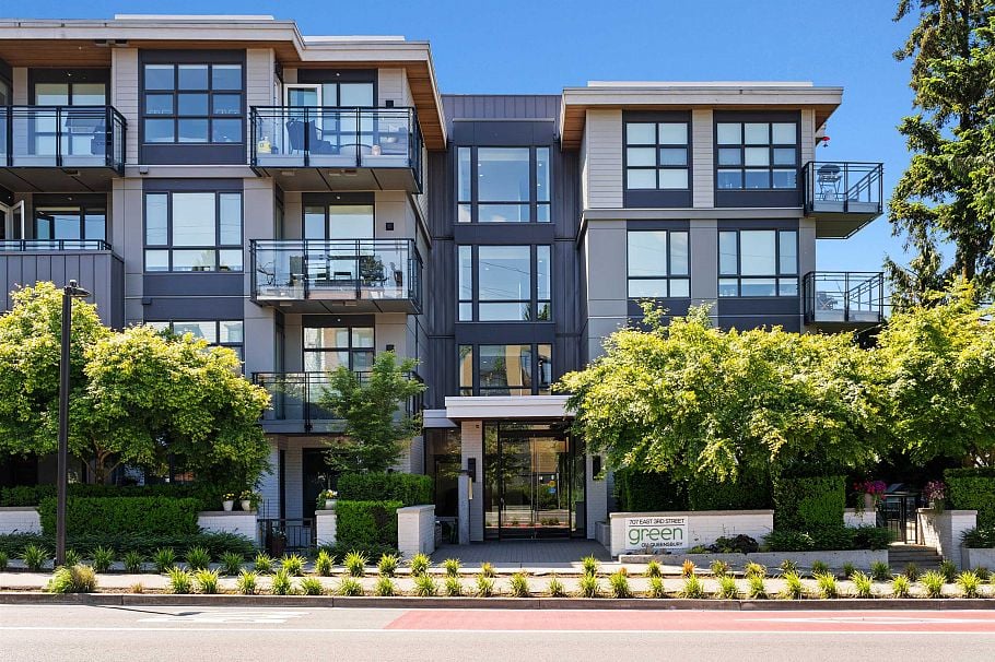 306 707 E 3rd Street North Vancouver, BC - 1