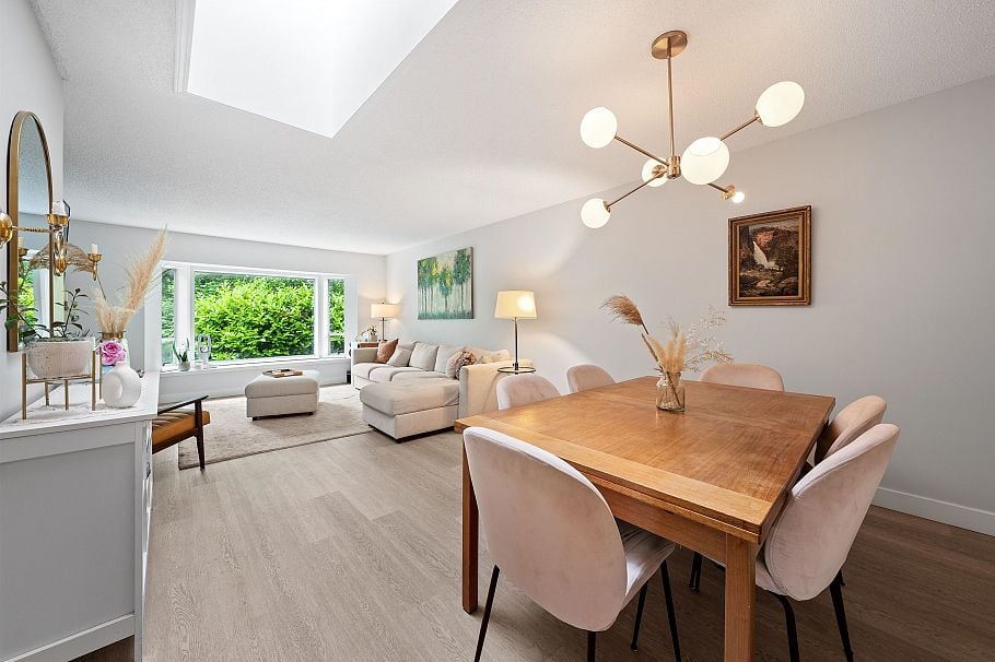 3381 Flagstaff Place Vancouver, BC - 2