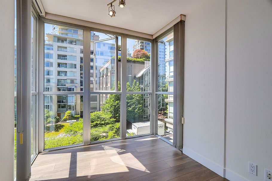 501 1228 Marinaside Crescent Vancouver, BC - 16