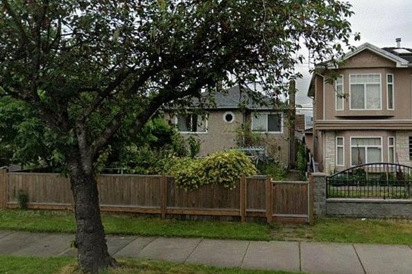 1661 E 49th Avenue Vancouver, BC - 1