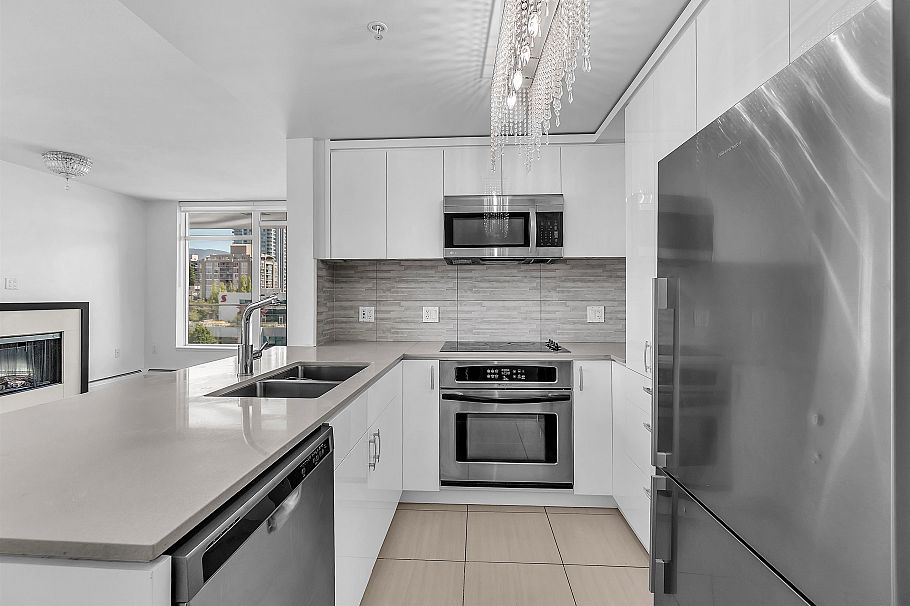 802 158 W 13th Street North Vancouver, BC - 12