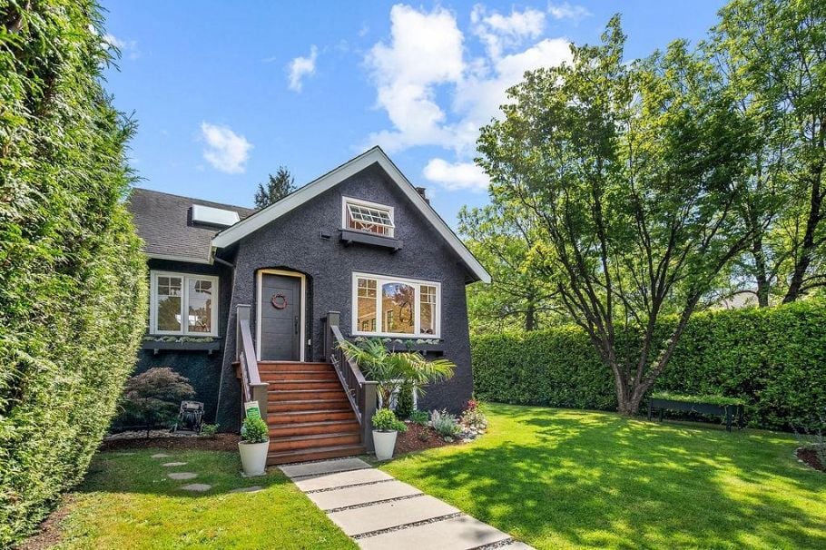 3392 W 8th Avenue Vancouver, BC - 36