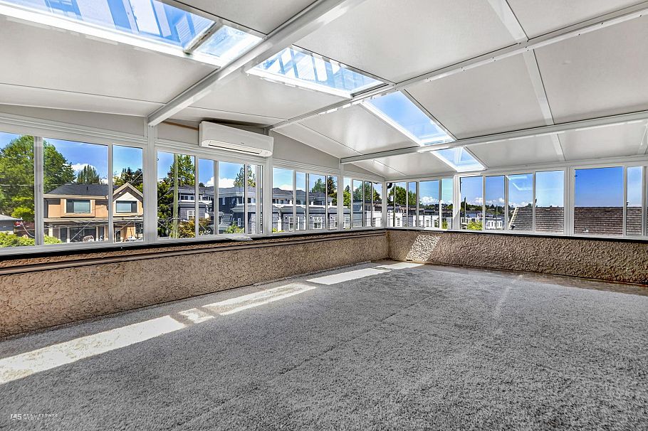295 W 63rd Avenue Vancouver, BC - 15