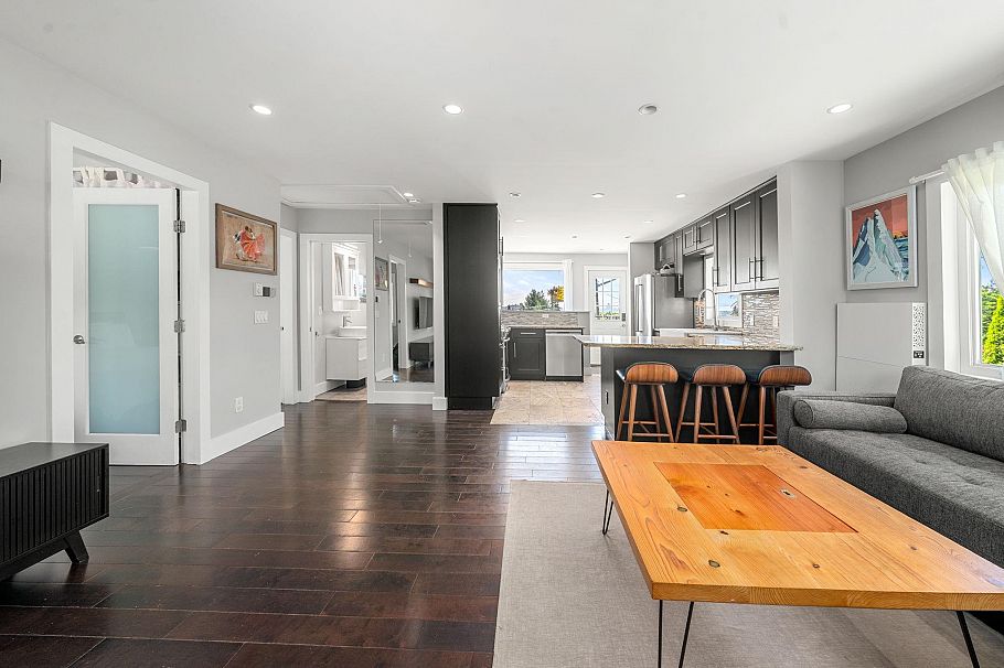 803 Calverhall Street North Vancouver, BC - 4