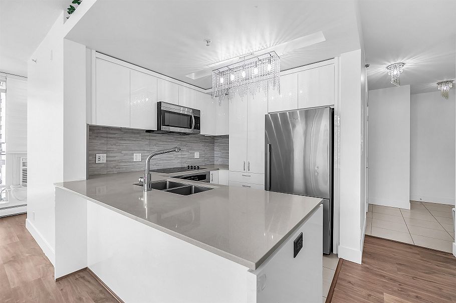 802 158 W 13th Street North Vancouver, BC - 11