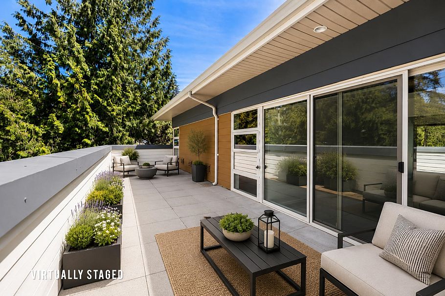 PH2 2832 Capilano Road North Vancouver, BC - 30
