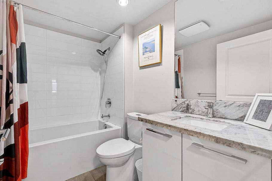 305 3281 E Kent Avenue North Vancouver, BC - 23