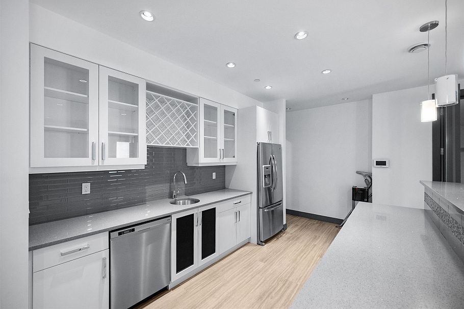 7493 Gatineau Place Vancouver, BC - 35