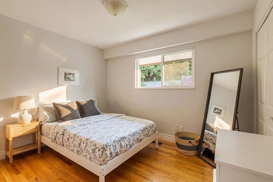 1438 Mcnair Drive North Vancouver, BC - 14