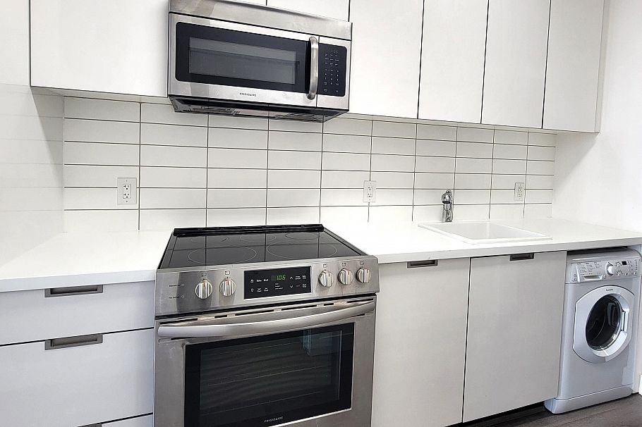 503 138 E Hastings Street Vancouver, BC - 4