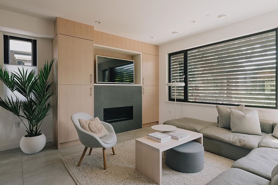 2913 Trinity Street Vancouver, BC - 5
