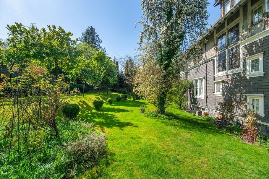 1650 Cedar Crescent Vancouver, BC - 3