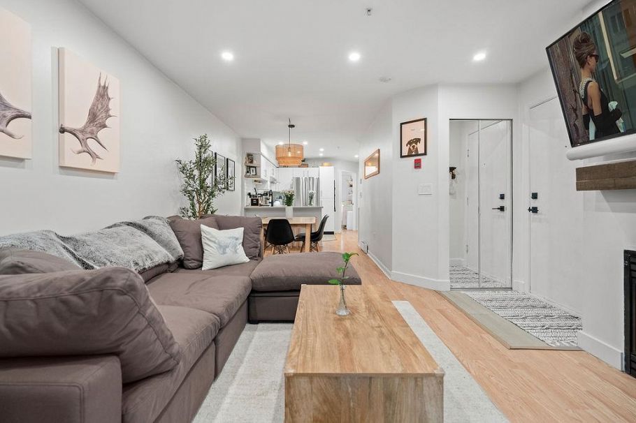 C2 332 Lonsdale Avenue North Vancouver, BC - 5