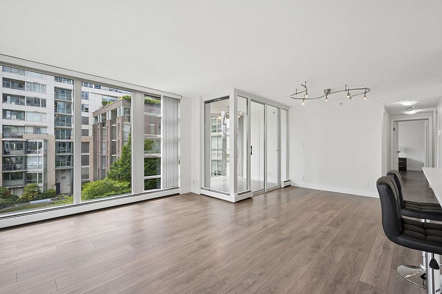 501 1228 Marinaside Crescent Vancouver, BC - 11