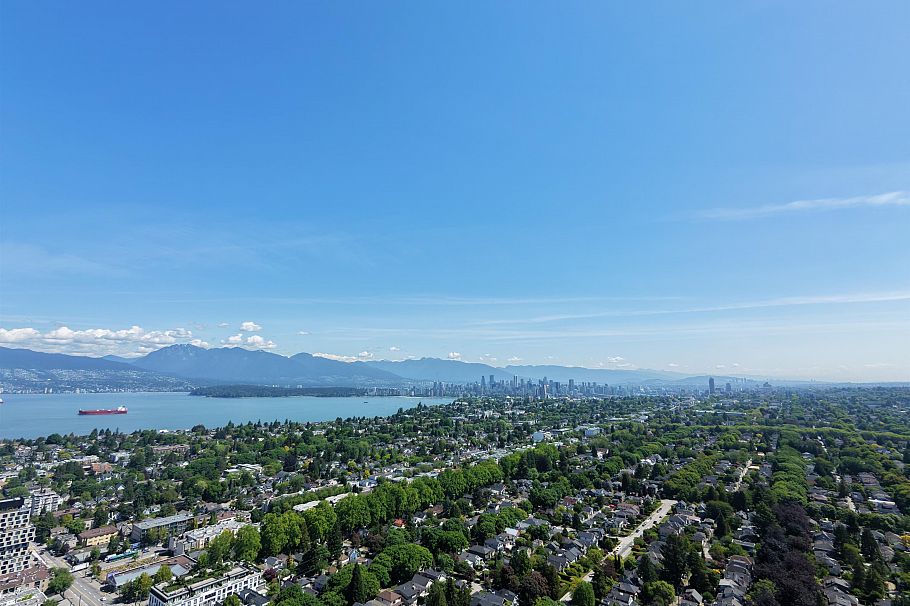 3770 W 13th Avenue Vancouver, BC - 5